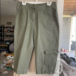 Coldwater Creek green cotton blend Bermuda shorts. Size 10